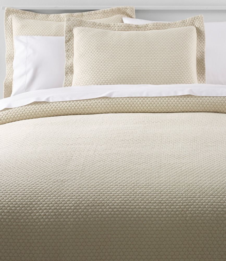 Organic Honeycomb Matelassé Bedspread - US 7902